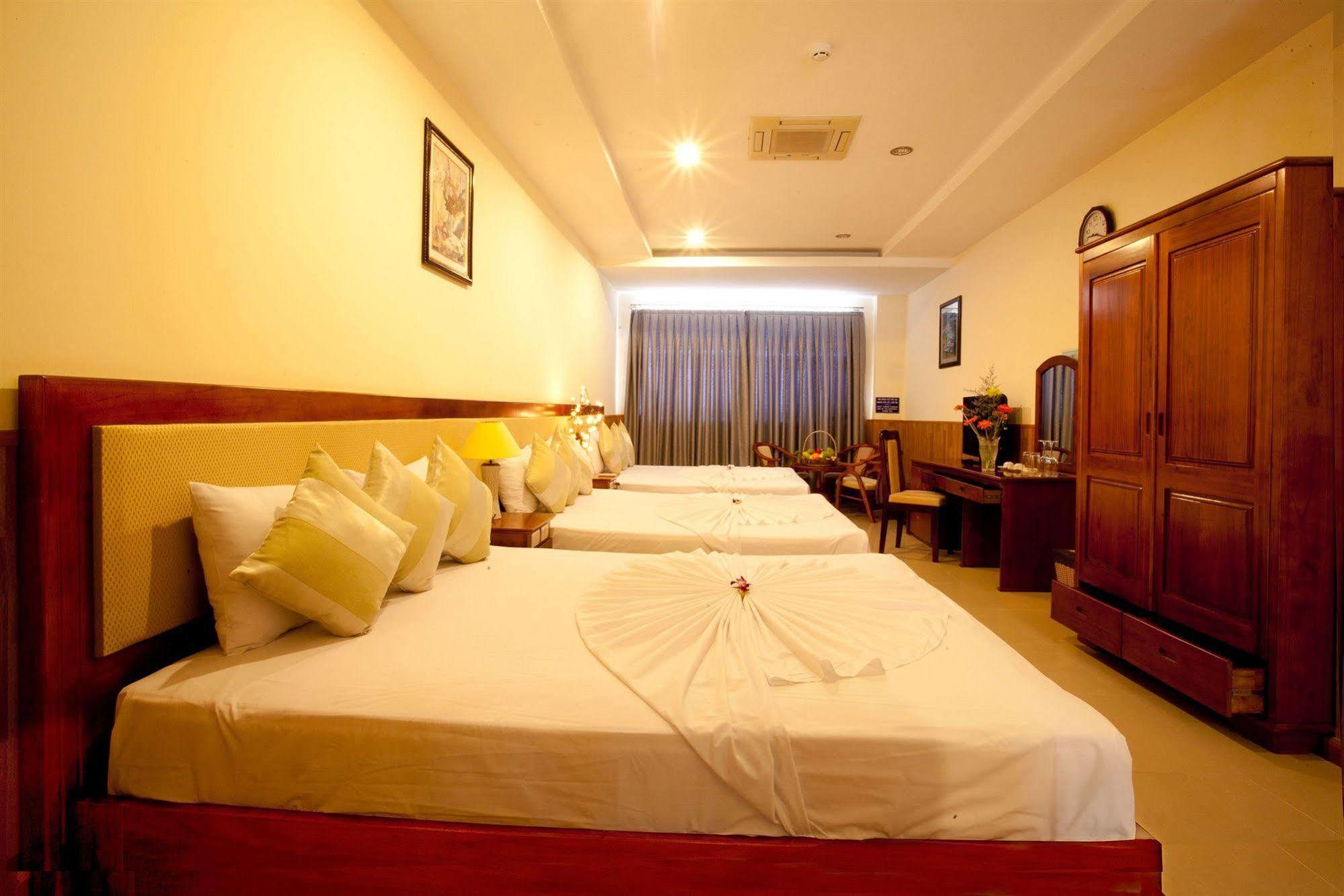 Nhat Thanh Hotel Nha Trang Exterior foto